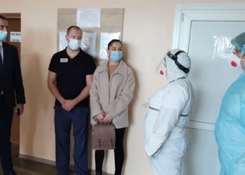 Після розголосу про ситуацію в Біляївській лікарні, сюди приїхав Міністр охорони здоров’я Ляшко 17 Міністр охорони здоров'я Віктор Ляшко у Біляївці