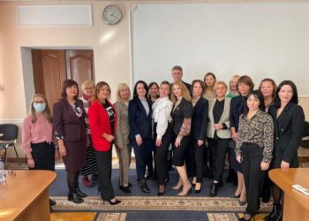 Берегині, доглянуті діти та міжсекторальна співпраця: роздуми про рівність у політиці Кіровоградщини