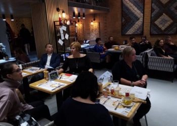 Інна Тільнова: «Я би не хотіла задружуватися з жодним із чиновників. Тому що чиновники приходять і йдуть, а «Баба Єлька» лишається» 17 Званий вечір в Ресторації Кропивницьких