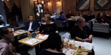 Інна Тільнова: «Я би не хотіла задружуватися з жодним із чиновників. Тому що чиновники приходять і йдуть, а «Баба Єлька» лишається» 4 Званий вечір в Ресторації Кропивницьких